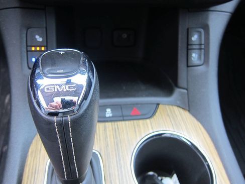 Used 2018 GMC Acadia Denali w/ Technology Package AWD/4WD image 12