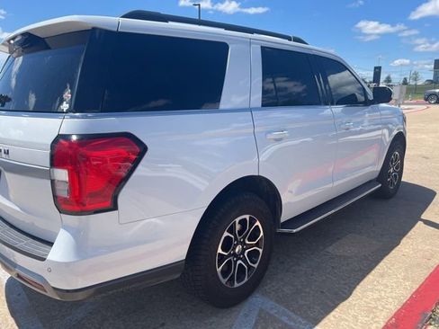 Used 2022 Ford Expedition XLT RWD image 4