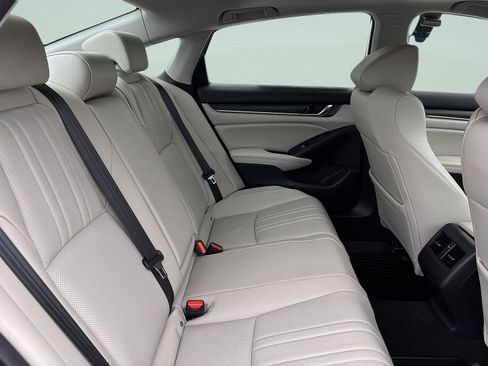 Certified 2019 Honda Accord Touring image 32