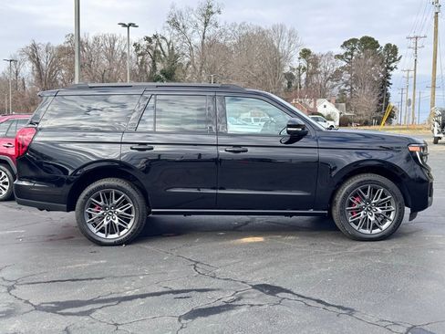 New 2025 Ford Expedition Platinum w/ Stealth Performance Package image 4
