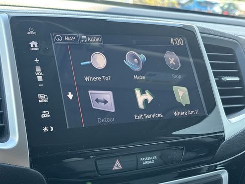 Used 2017 Honda Pilot Elite image 16