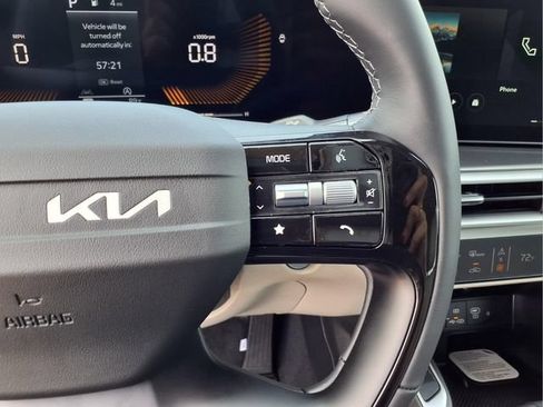 New 2026 Kia Sorento S FWD image 10