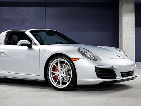 Used 2018 Porsche 911 Targa 4S AWD/4WD image 41