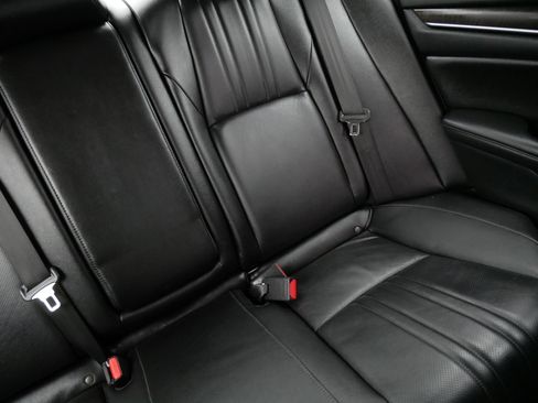 Used 2021 Honda Accord Touring image 14