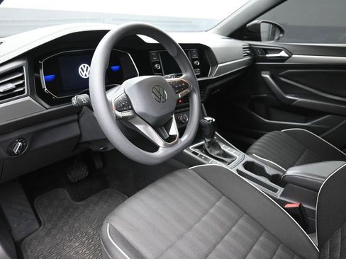 Used 2022 Volkswagen Jetta Sport image 17