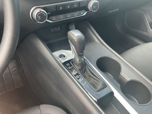 Used 2025 Nissan Altima 2.5 SV FWD image 20