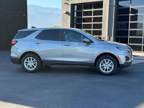 Used 2023 Chevrolet Equinox LT w/ LPO, Cargo Package AWD/4WD image 4