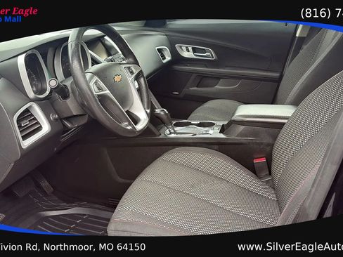 Used 2017 Chevrolet Equinox LT w/ Convenience Package FWD image 9