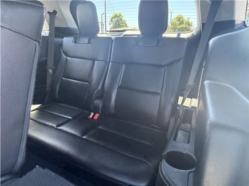 Used 2020 Ford Explorer XLT w/ Equipment Group 202A AWD/4WD image 19