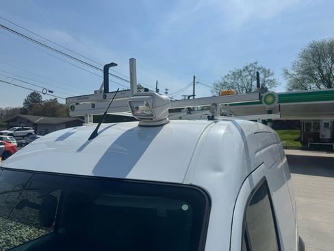 Used 2012 Ford Transit Connect XL FWD image 23