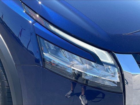 Certified 2024 Nissan Pathfinder SL FWD image 31