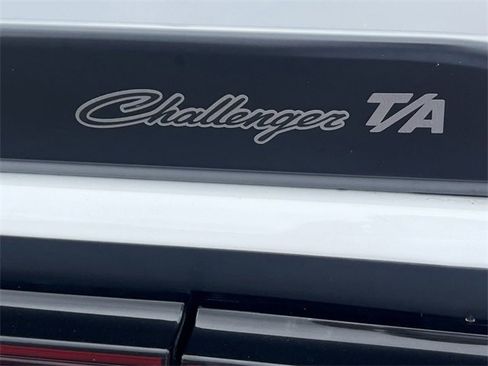 Used 2022 Dodge Challenger R/T w/ T/A Package image 14