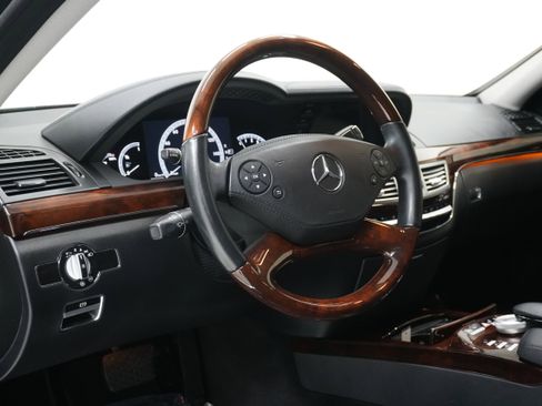 Used 2011 Mercedes-Benz S 550 image 9