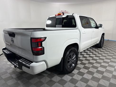 New 2025 Nissan Frontier SV w/ SV Convenience Package image 6