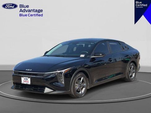 Used 2025 Kia K4 FWD image 1