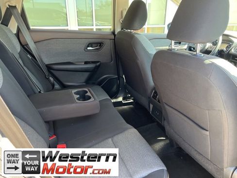 Used 2023 Nissan Rogue SV image 24