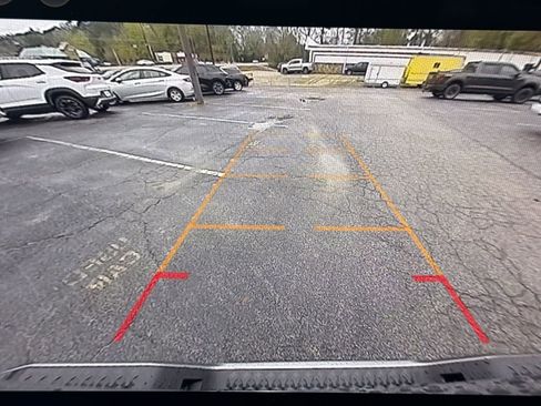 Used 2024 Chevrolet Colorado LT w/ LT Convenience Package image 27