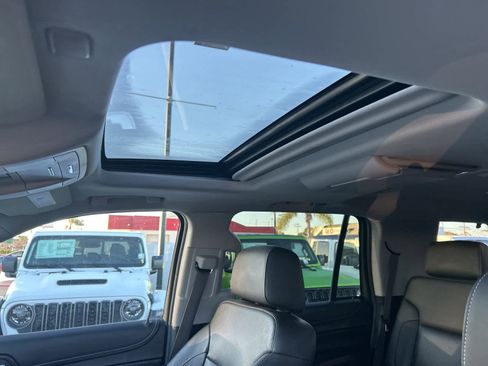 Used 2018 GMC Yukon SLT w/ Open Road Package image 29