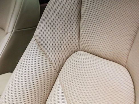 Certified 2025 Porsche Macan image 26