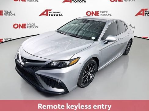 Used 2023 Toyota Camry SE FWD image 4