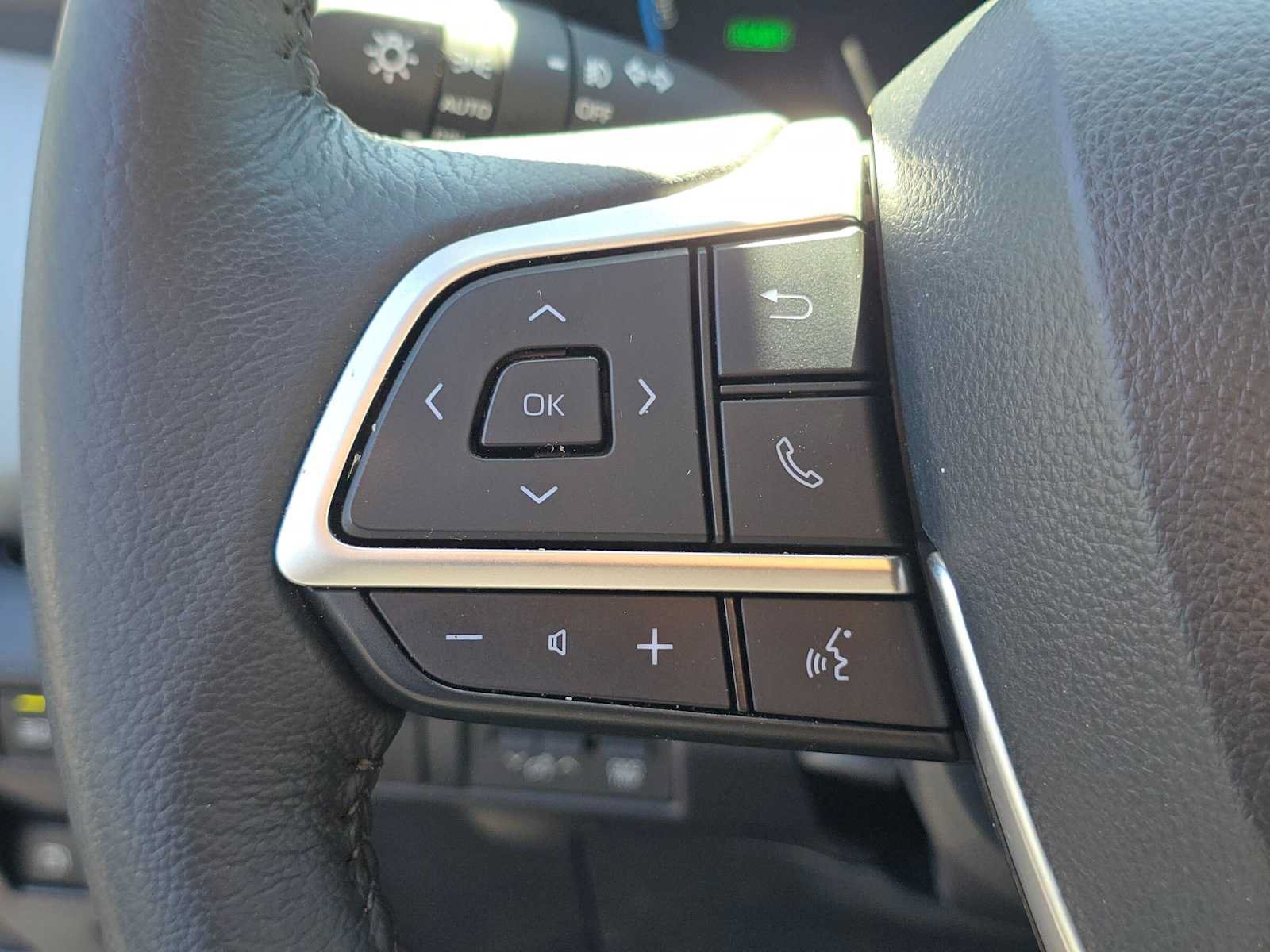 Certified 2025 Toyota Sienna XLE w/ XLE Plus Package FWD image 29