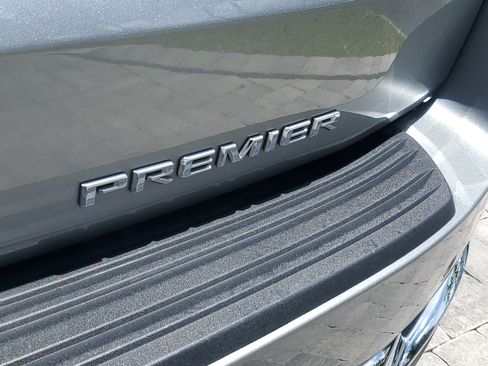 Used 2025 Chevrolet Tahoe Premier AWD/4WD image 9