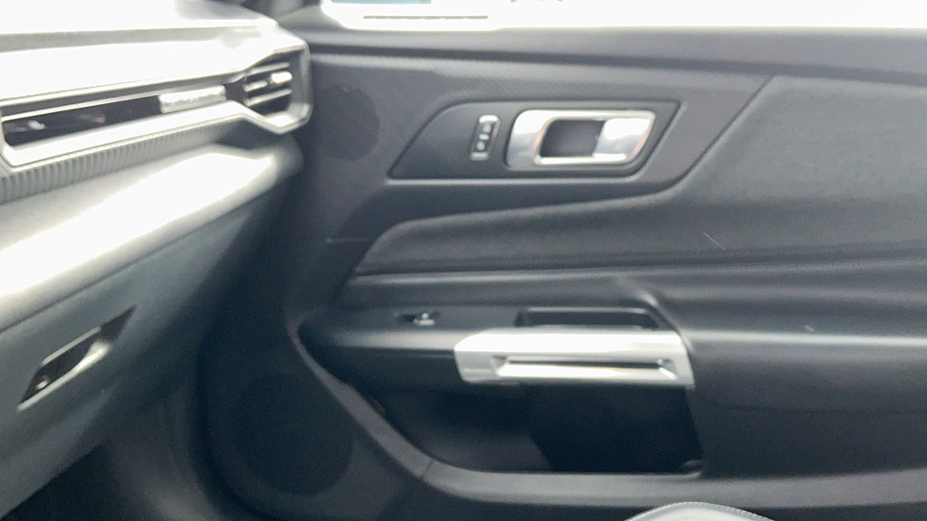 Certified 2025 Ford Mustang Coupe RWD image 30