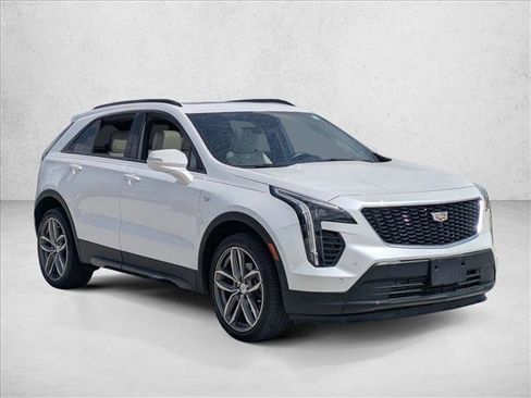 Used 2019 Cadillac XT4 Sport image 3