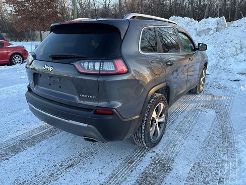 Used 2021 Jeep Cherokee Limited image 3
