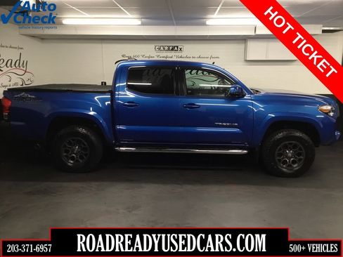 Used 2017 Toyota Tacoma SR5 w/ Tow Package AWD/4WD image 1