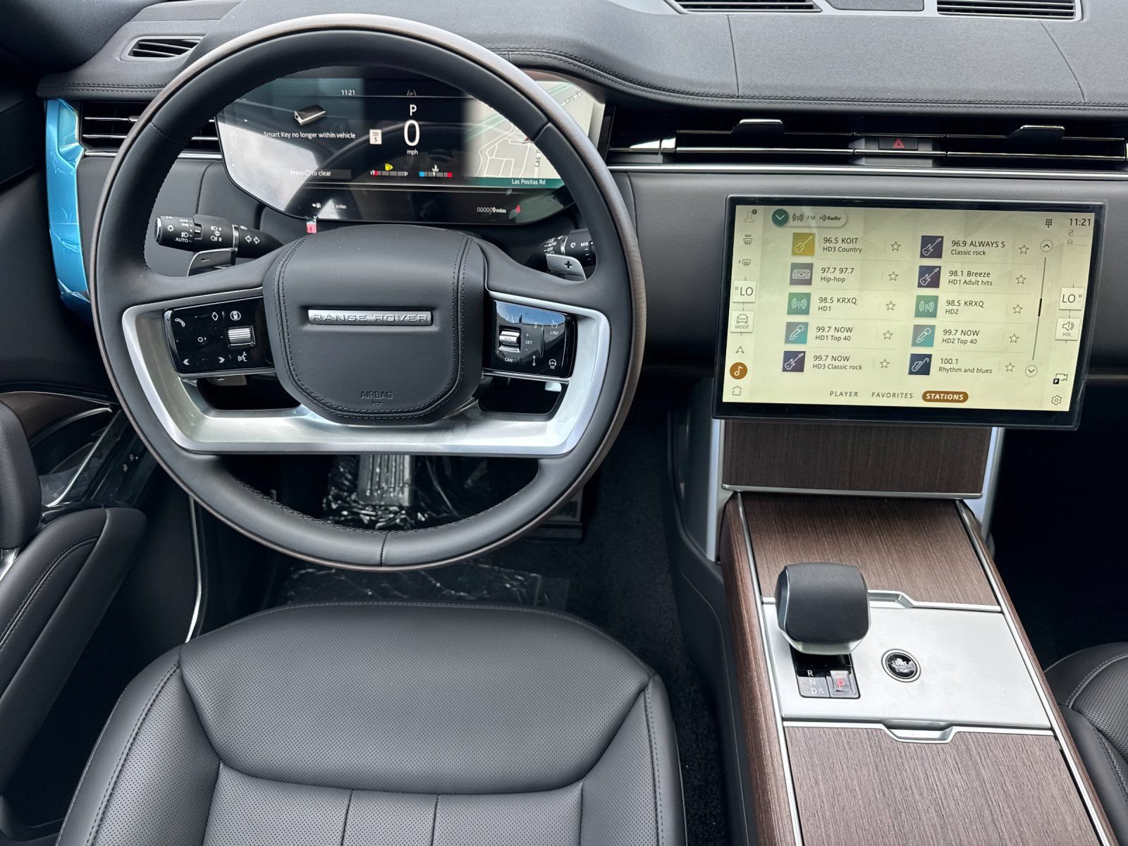 New 2026 Land Rover Range Rover Long Wheelbase SE AWD/4WD image 14