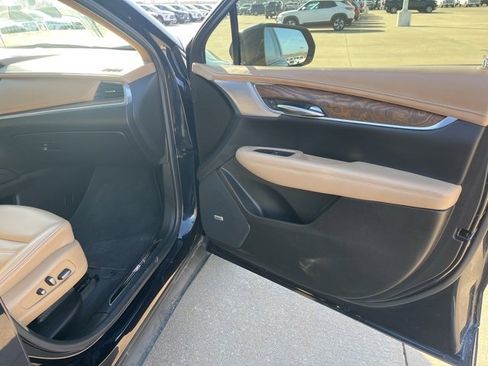 Used 2022 Cadillac XT5 Sportv w/ Platinum Package image 23