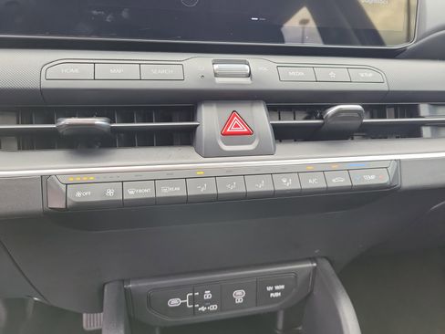 Used 2025 Kia K4 FWD image 26