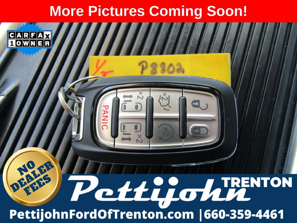 Used 2021 Chrysler Pacifica Touring-L FWD image 21