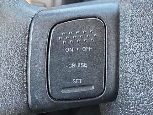 Used 2011 Dodge Dakota Big Horn w/ Utility Group image 18