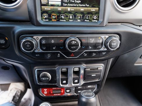 Used 2019 Jeep Wrangler Rubicon image 25