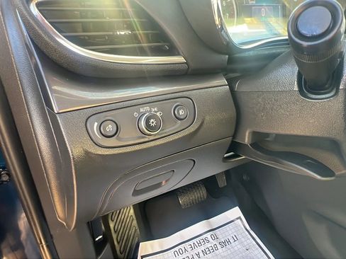 Used 2019 Buick Encore Essence image 25