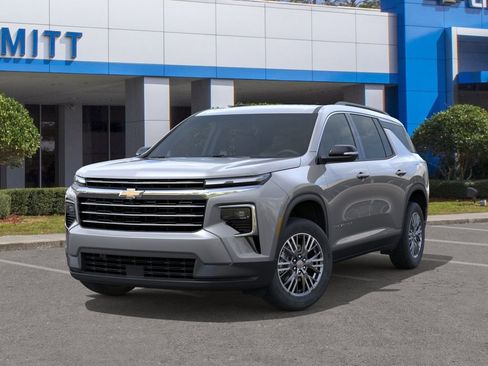 New 2026 Chevrolet Traverse LT w/ LPO, Floor Liner Package AWD/4WD image 6