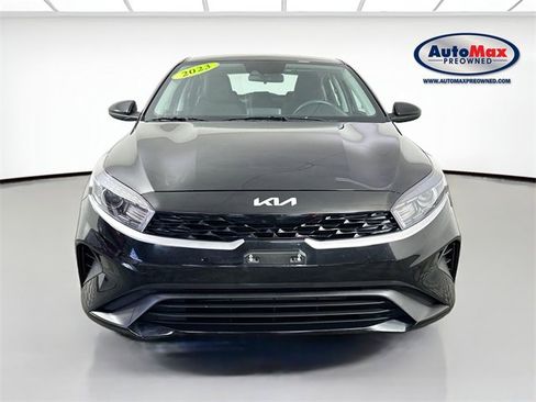 Used 2023 Kia Forte LXS image 7