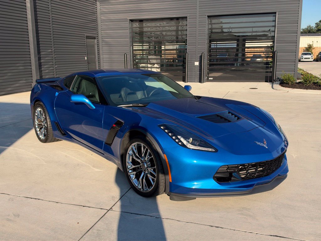 Used 2016 Chevrolet Corvette Z06 w/ 2LZ Preferred Equipment Group RWD image 3