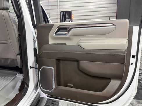 Used 2024 Chevrolet Silverado 3500 LTZ image 39