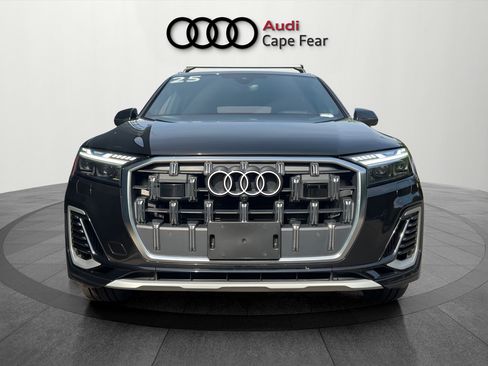 Used 2025 Audi Q7 3.0T Prestige AWD/4WD image 8