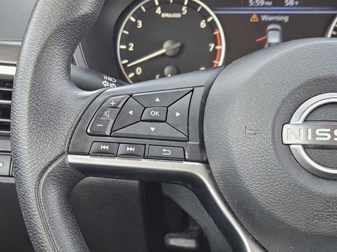 Used 2023 Nissan Altima 2.5 SV image 26