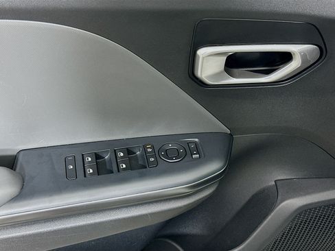 Used 2025 Kia K4 FWD image 15