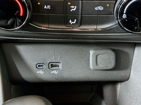 Used 2025 Buick Encore GX Preferred image 26