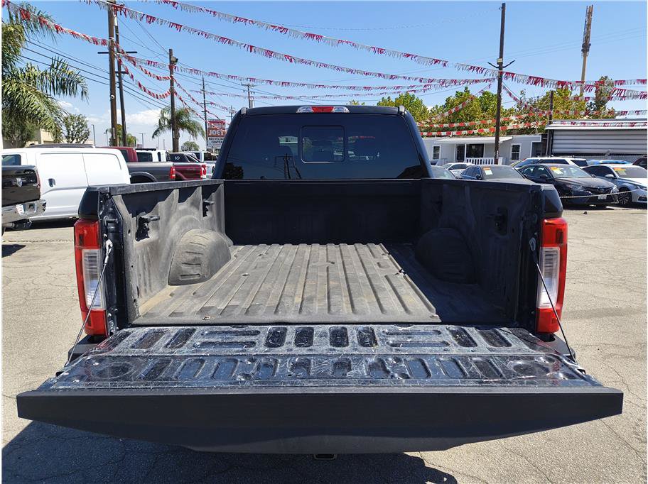 Used 2019 Ford F250 XLT w/ XLT Premium Package AWD/4WD image 12
