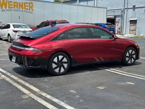 Used 2024 Hyundai Ioniq 6 SE RWD image 8