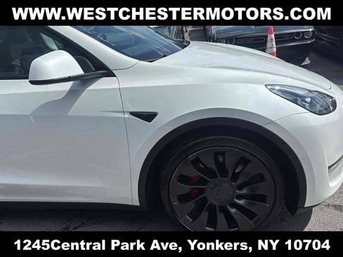 Used 2022 Tesla Model Y Performance AWD/4WD image 9