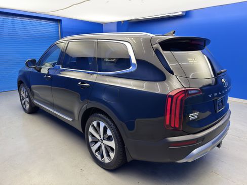 Used 2021 Kia Telluride EX w/ EX Premium Package image 5