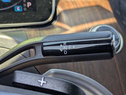 Used 2025 Mercedes-Benz C 300 Sedan image 22